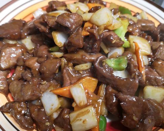 Black Pepper Fried Beef 黑椒牛肉